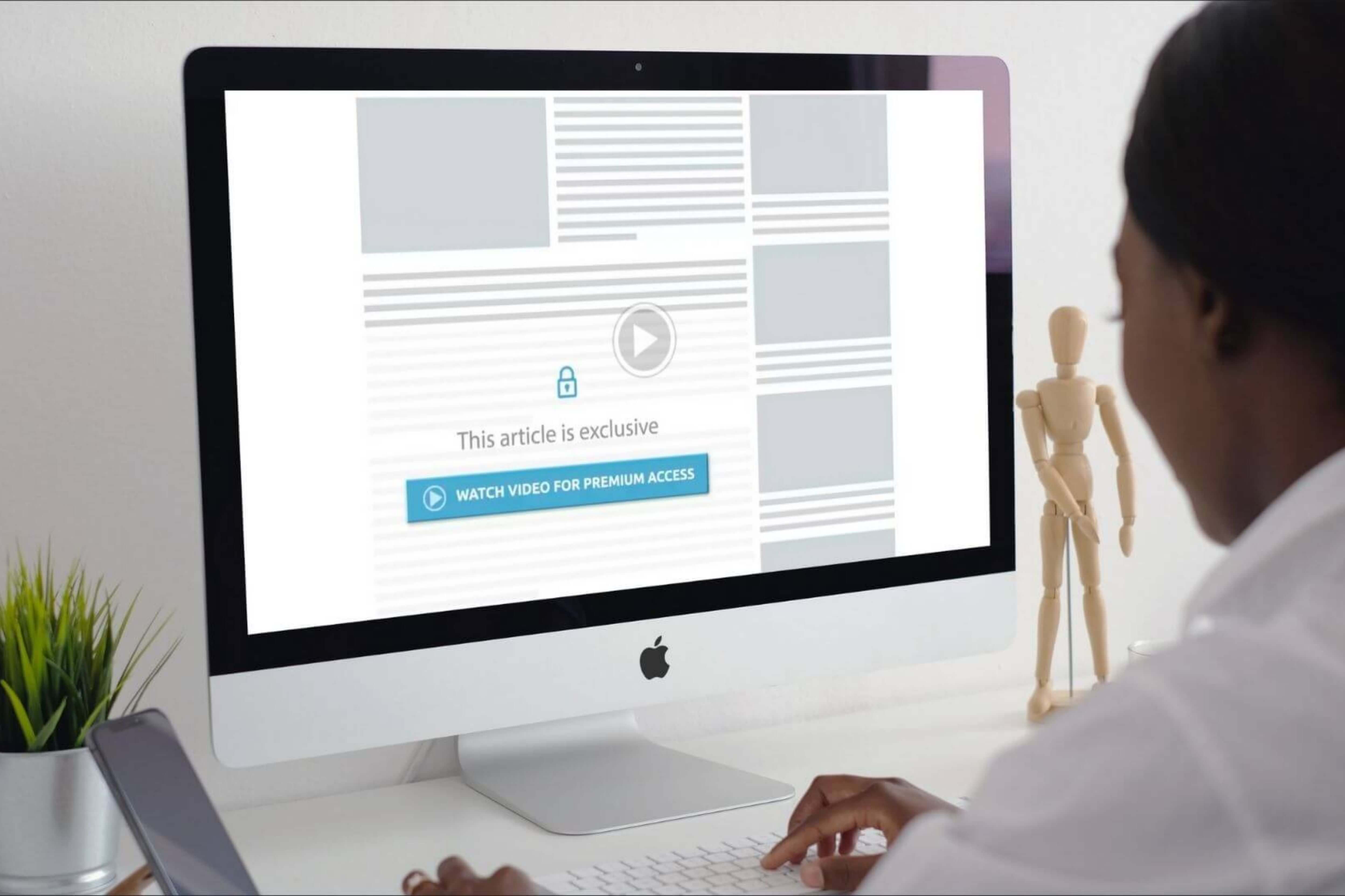 Mixing the Ad Revenue Business Model with Other Monetization Strategies